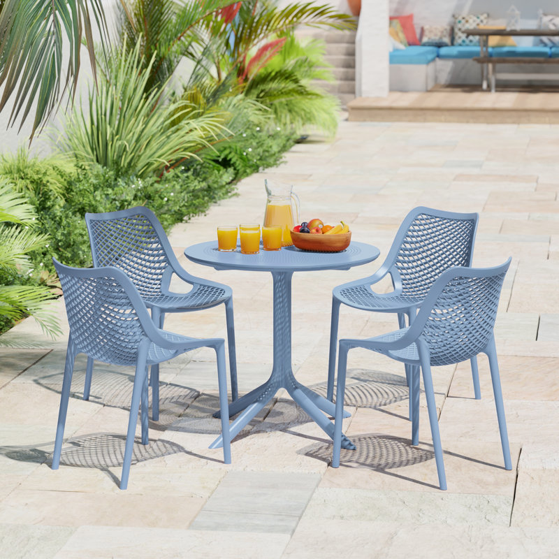4-Person Outdoor Round Dining Set