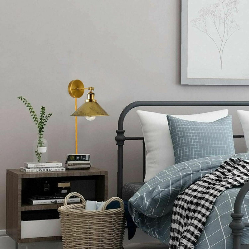 Caribe Plug-in Armed Sconce, Brushed Brass