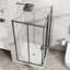 Cabine de douche d'angle avec verre trempé transparent, porte coulissante et cadre en aluminium pour salle de bain moderne, porte de douche