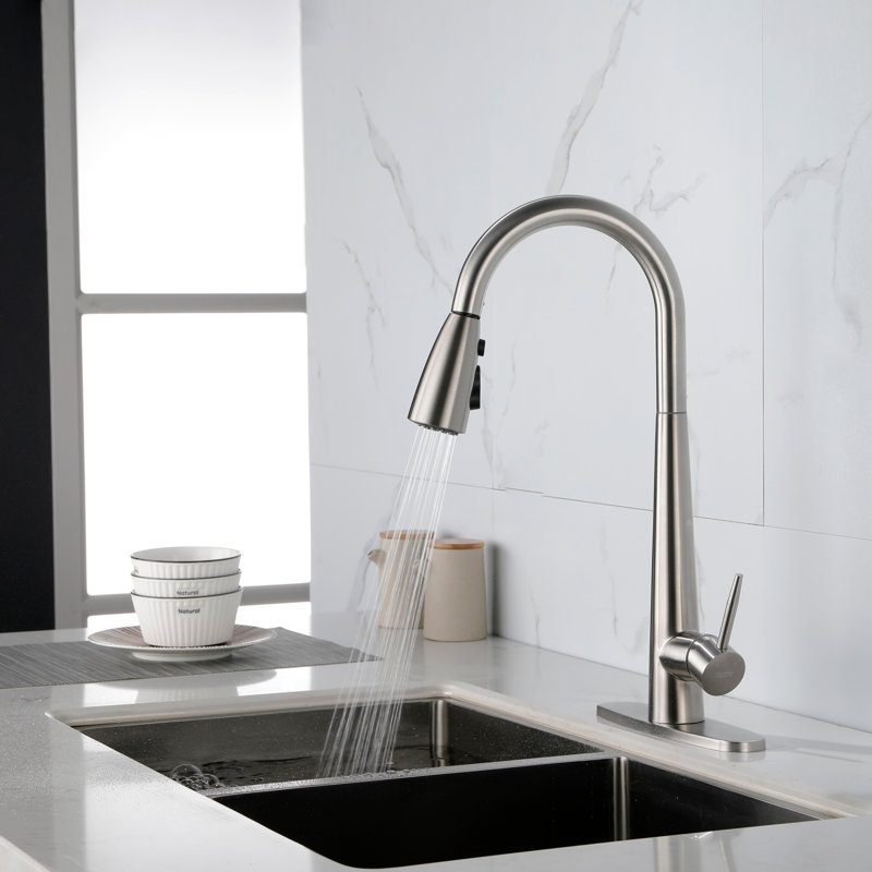 Single Handle Stainless Steel Kitchen Sink Faucet With Pull Down Sprayer, Brushed Nickel