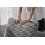 Canapé ergonomique avec fausse fourrure rayée douce, parfait pour un décor moderne et minimaliste, aucun assemblage requis.-11142875