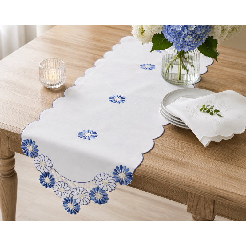 Chemin de table à fleurs brodées Weidler, L 72 po x l 15 po