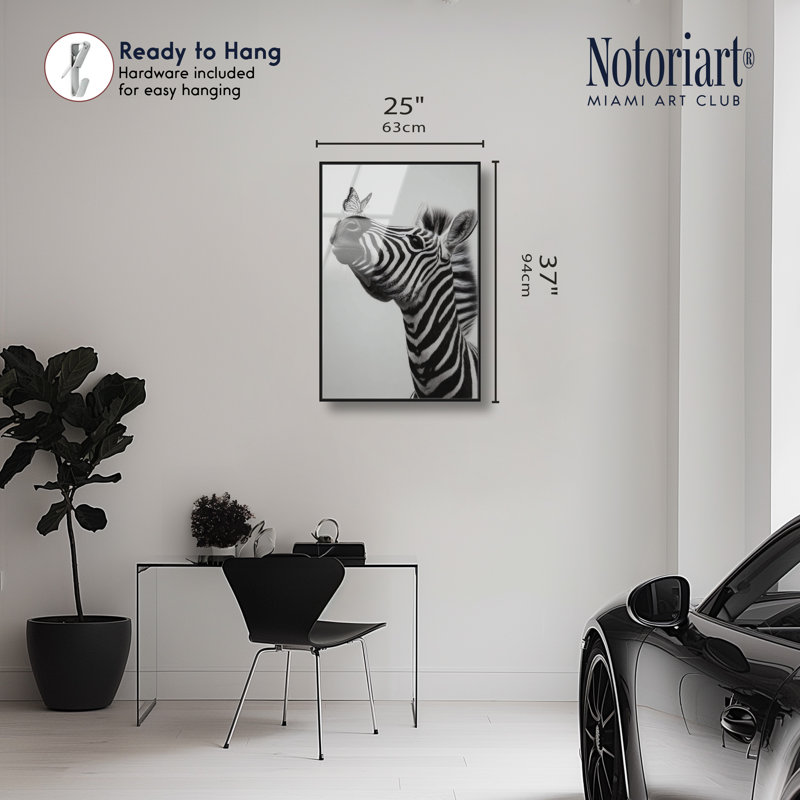 Décoration murale encadrée "Zebra Tiny Invité II" par Notoriart, H 37 po x l 25 po, Cadre noir