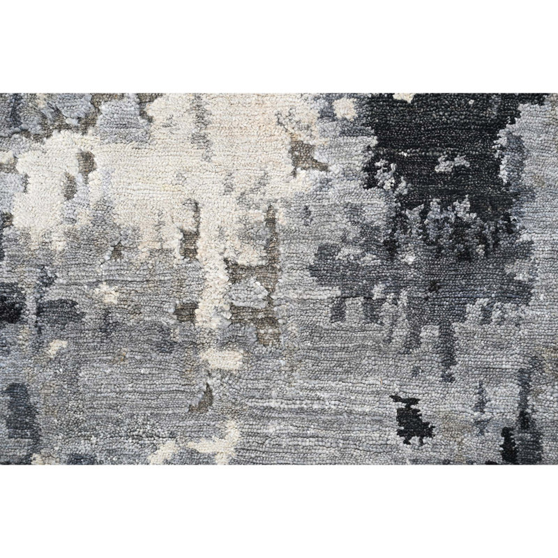 Abstract Area Rug in Silver/Charcoal/Gray