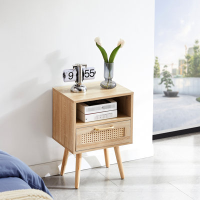 Table d'appoint moderne avec pattes en bois massif, 39,8 cm (15,67 po) - Élégante et tendance, idéale pour le salon.