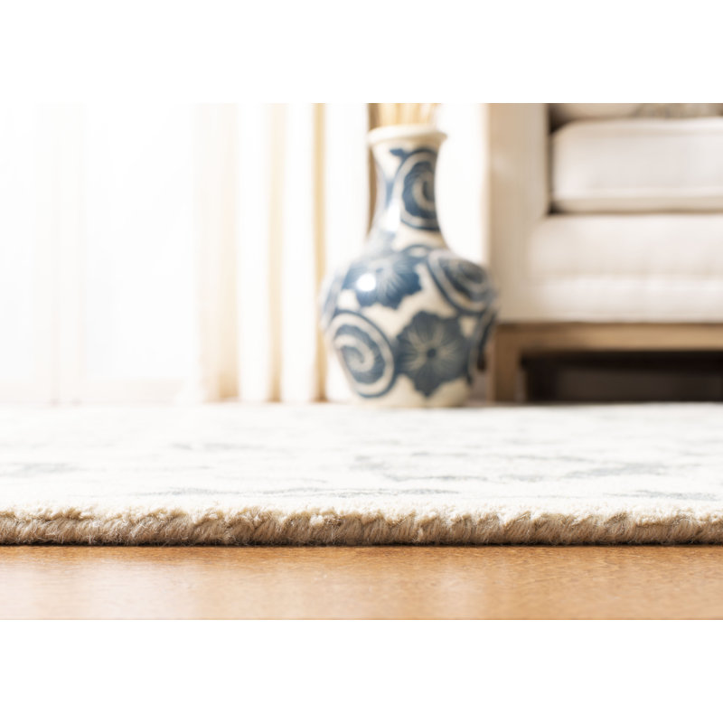 Adalyn Hand Tufted Wool/Cotton Floral Rug in Green/Grey, Rectangle 2' x 3'