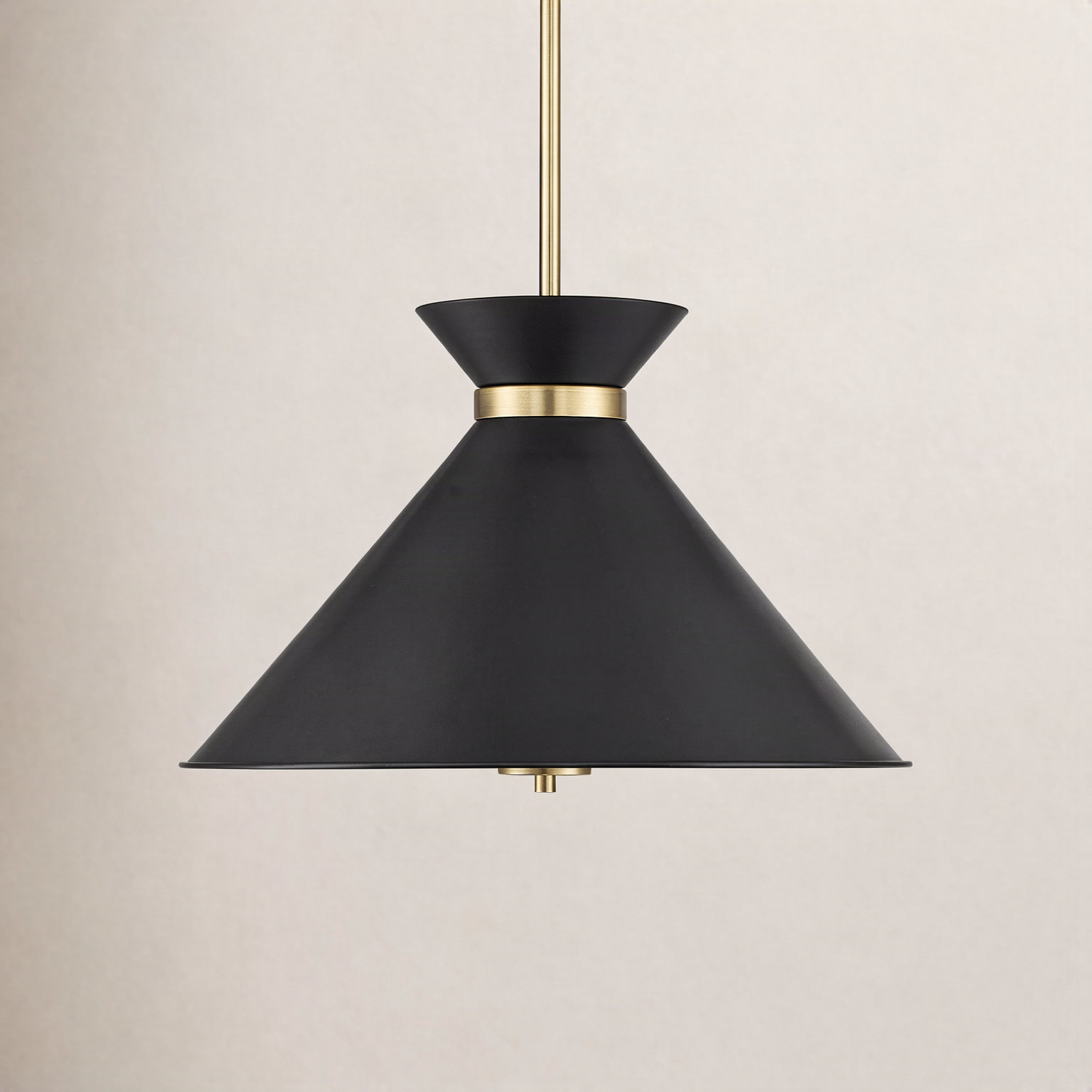 Nysta 3 Light Metal Dimmable Pendant, Black