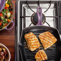 Le Creuset's Cast Iron Grill Will Satisfy Your Cookout Cravings Indoors