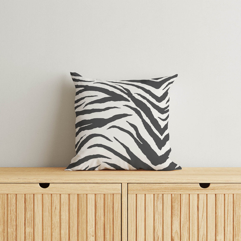 Coussin Zebra, Ivoire/gris anthracite, H 20 po x l 20 po
