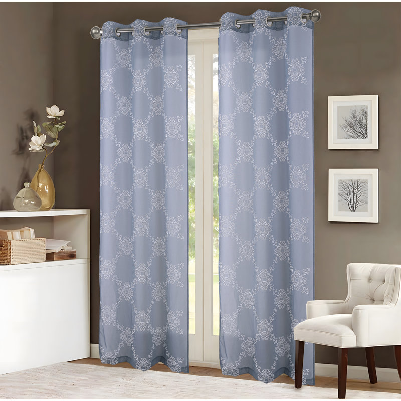 Paire de rideaux semi-transparents brodés Doveon, Bleu, L 36 po x L 96 po