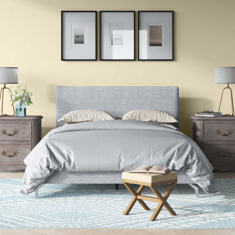 Grand lit plateforme tapissier Patrecia, Gris clair