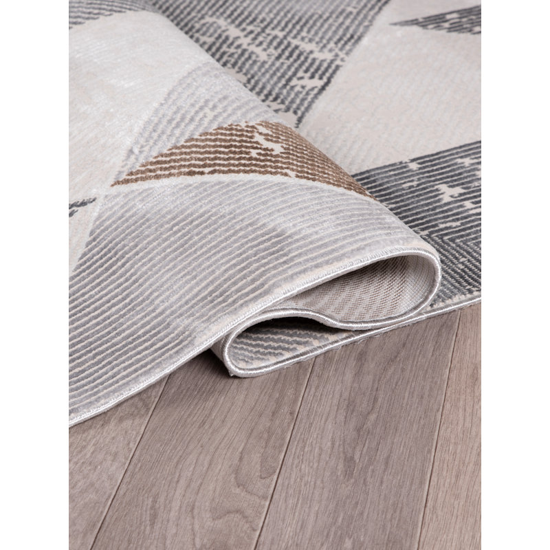 Raylinn Rectangle Geometric Indoor / Outdoor Area Rug, Rectangle 3'11" x 5'10"