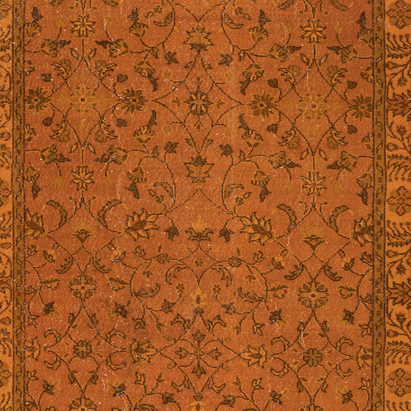 Tapis turc moderne fabriqué à la main de 6 pi x 9,8 pi avec motif floral recyclé orange