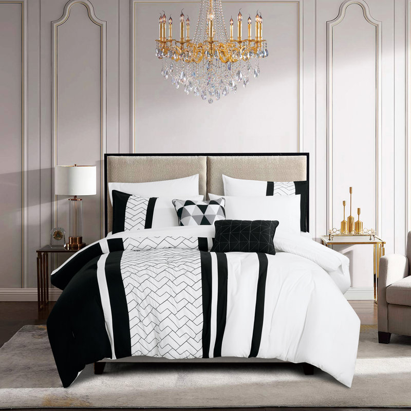 Ensemble complet de lit dans un sac 9 pièces Achall Luxury, Très grand édredon et 8 pièces supplémentaires
