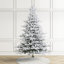 Sapin de Noël élégant enneigé avec lumières-648887276