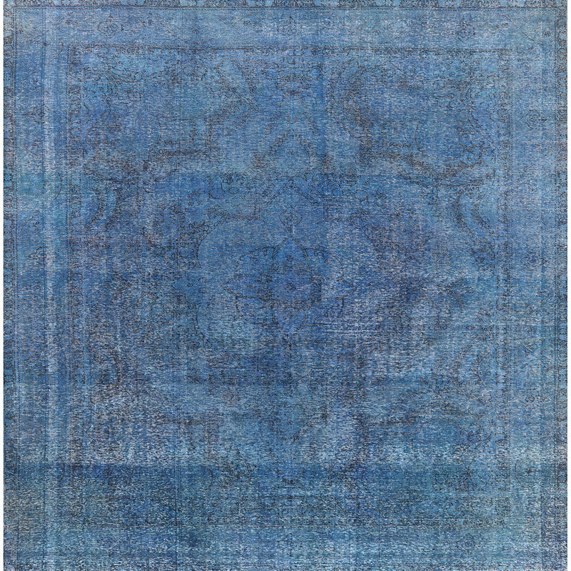 Tapis bleu, Carré 8 pi