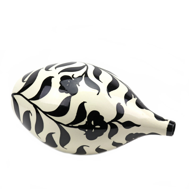 Lys blanc / céramique noire 17 po, H 13,5 po x l 7 po x P 7 po
