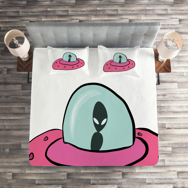 Alien Polyester Coverlet, King Bedspread + 2 Shams