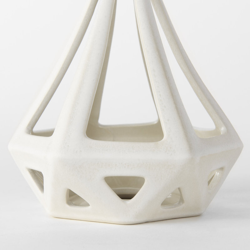 Snider Figurines & Sculptures, White