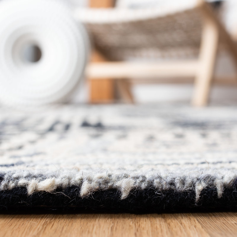 Nuran Drive Hand Tufted Wool/Cotton Abstract Rug in Ivory/Black, Round 6'