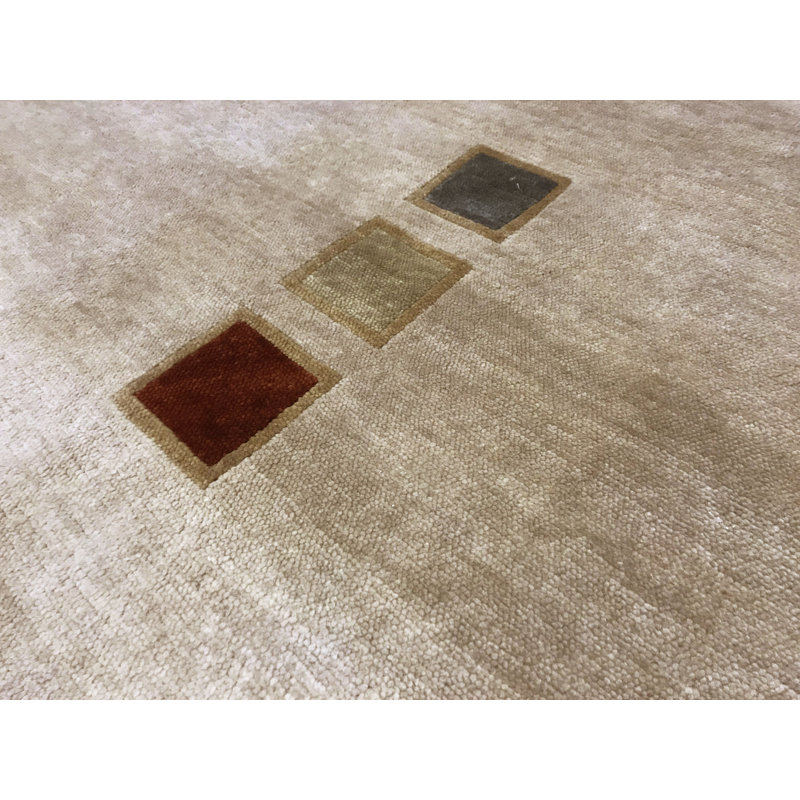 Hand-Knotted High-Quality Beige Area Rug