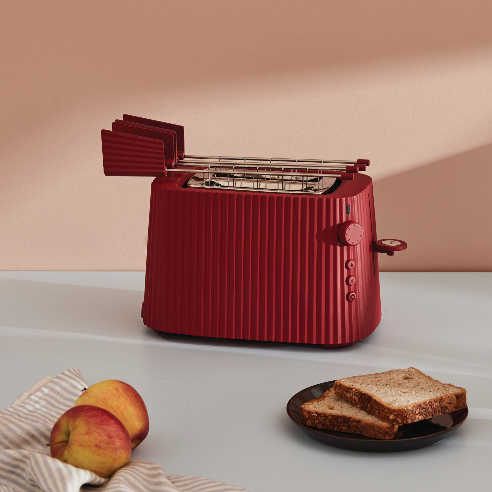 Plissé 2-Slice Toaster, White