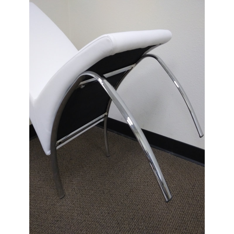 Chaise d'appoint rembourrée Byrden, Blanc