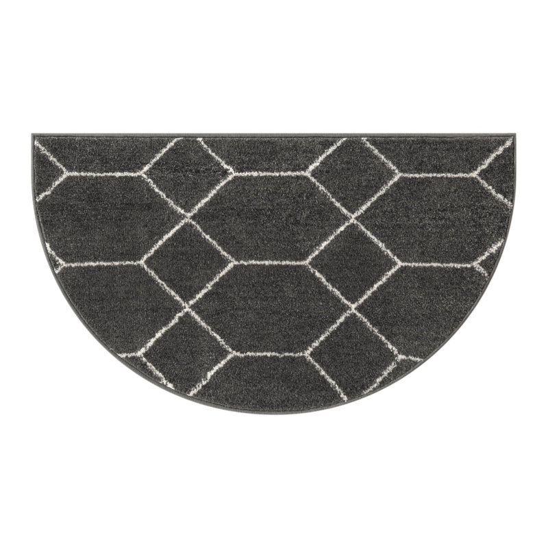 Tapis gris foncé Debrodie, Gris foncé, Demi-cercle 2 pi 7 po x 4 pi 1 po