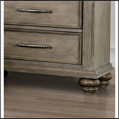 Meubles de chambre à coucher à finition transitionnelle en chêne vieilli avec poignées en métal et poignées en métal 7 pièces