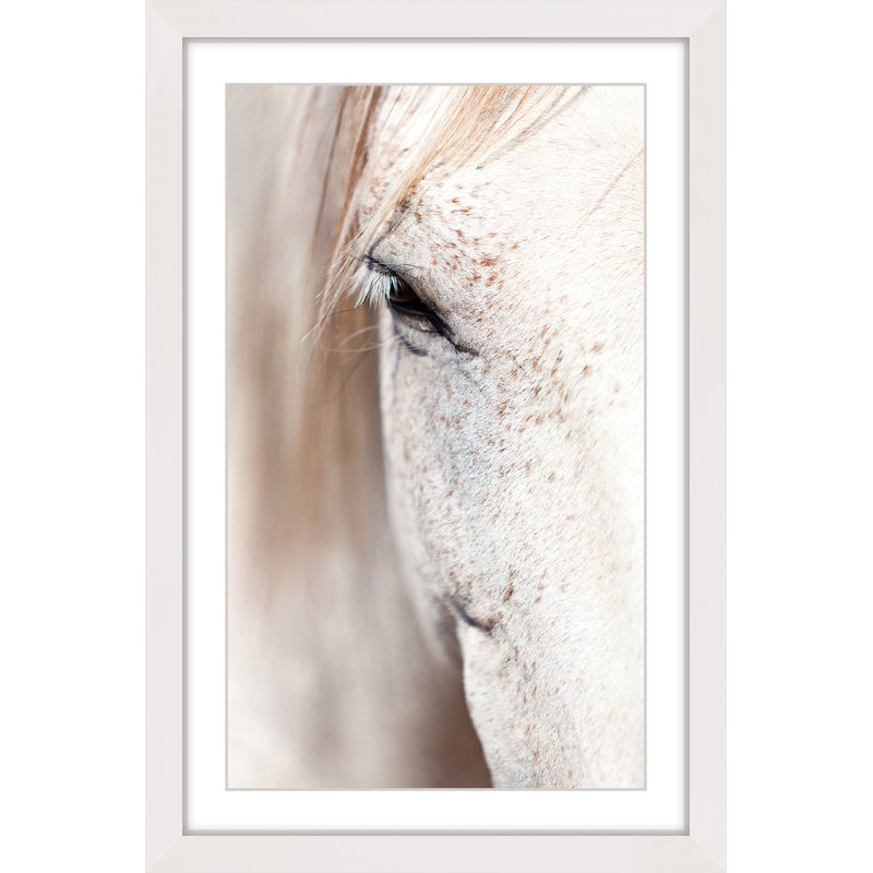 « doucement eye », reproduction d’art encadrée, H 30 po x l 20 po x P 1,5 po, Cadre blanc