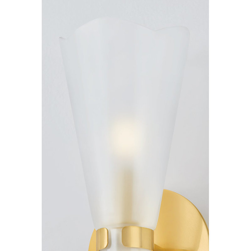Pine Island 1 - Light Armed Sconce, Aged Brass