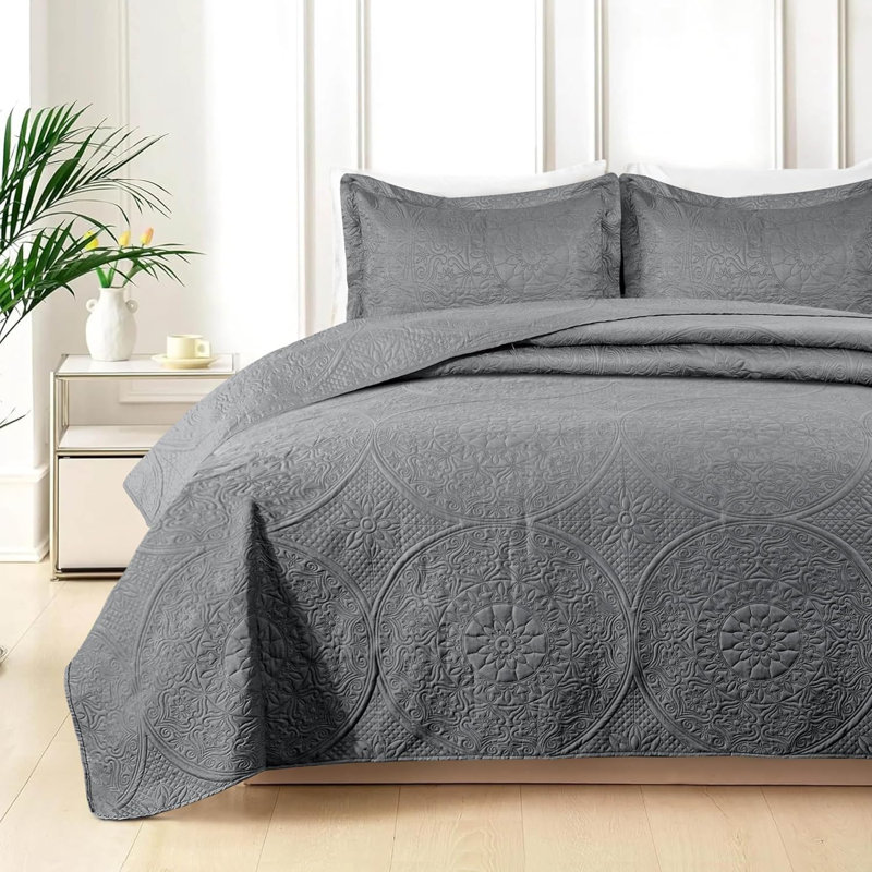 Lightweight Summer Bedspreads - 3 Piece Oversized Quilt Set - Reversible Coverlet Set -Queen Size, Gray Floral