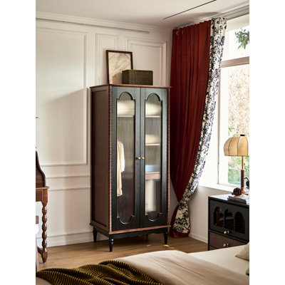 Armoire française rétro en bois massif