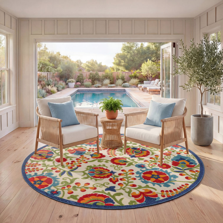 Bernia Floral Ivory/Red/Green Indoor/Outdoor Area Rug