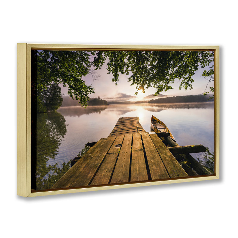 Lumière du matin brumeuse sur un cadre flottant de lac, design par Jonathan Zaartek, H 21 po x l 31 po