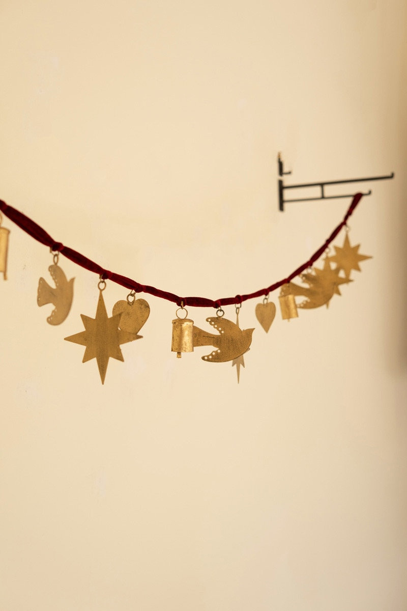Christmas Lightbourne With Maroon Velvet (Min 4)