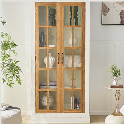 Garde-manger avec porte vitrée, vitrines avec rangement