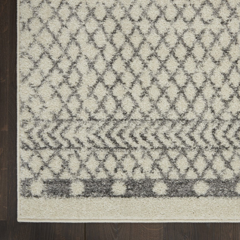 Caelah Washable Geometric Indoor Rug