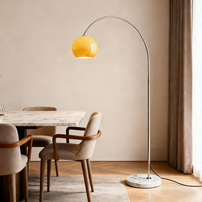 Lampe sur pied à arc moderne, abat-jour sphérique, base en marbre pour l'éclairage de salon