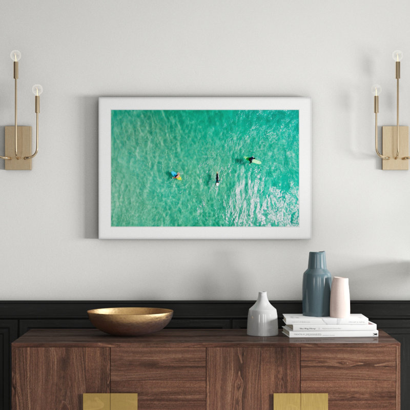 Calm Waters par Karolis Janulis - reproduction de photo sur papier encadrée, H 12 po x l 18 po x P 1,5 po