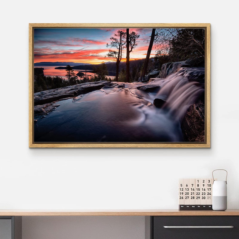 «Water Rushes Over Lake At Sunset» sur toile, H 16 po x l 24 po x P 1,5 po, Cadre naturel