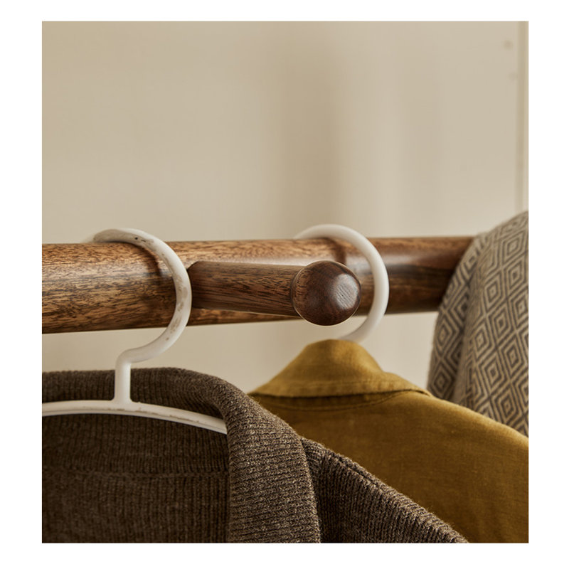 Portemanteau en bois massif multifonctionnel à la mode