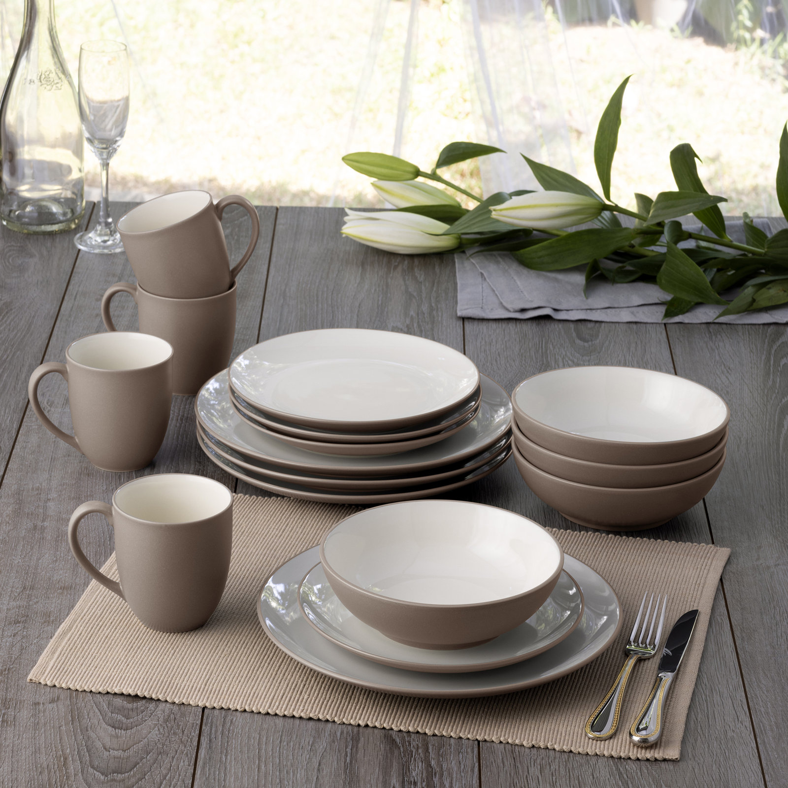 Noritake Colorwave 16-Piece Coupe Dinnerware Set, Service for 4, Clay