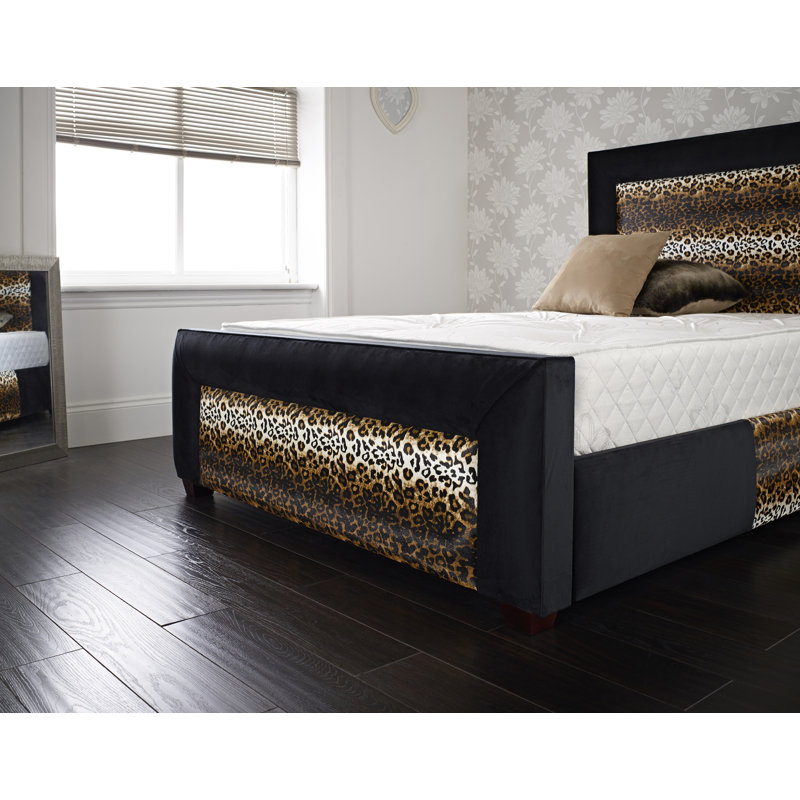 Pomona Upholstered Bed, Double (4'6)