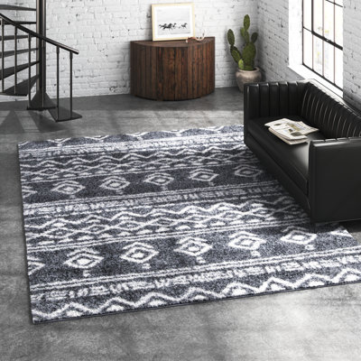 Mackey Southwestern Ivory/Gray Area Rug