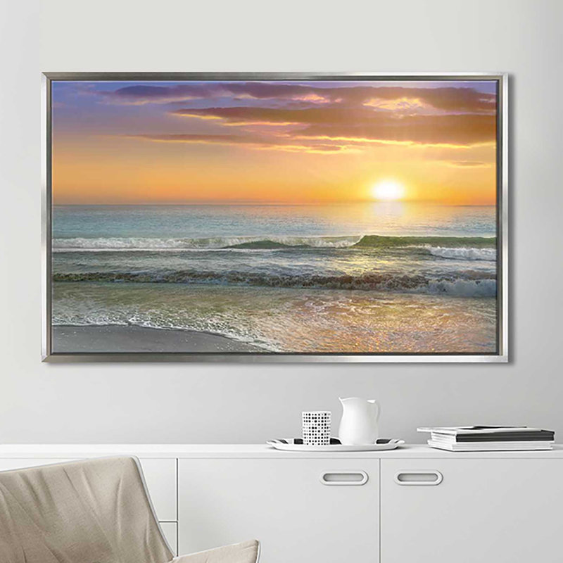 «Dawn Rays», reproduction de photo, H 31,5 po x l 51,5 po x P 2 po, Cadre flottant argent