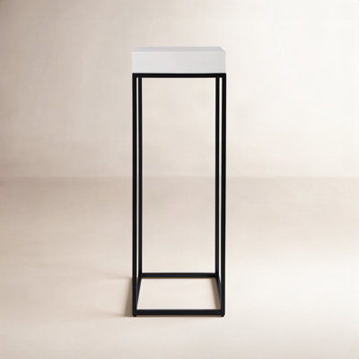 Lily Plant Stand
