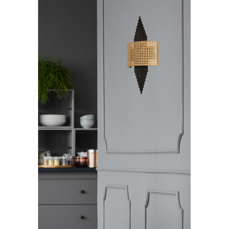Alyss LED Wallchiere