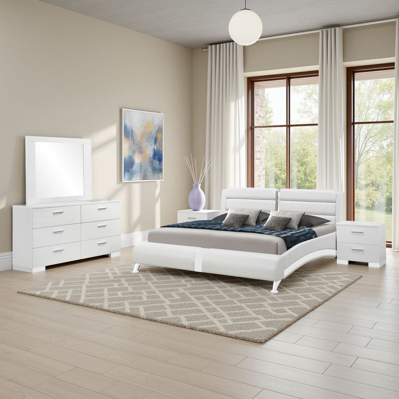 Ensemble de chambre avec très grand lit 4 pièces Zor, similicuir blanc et détails chromés Zor, Très grand lit