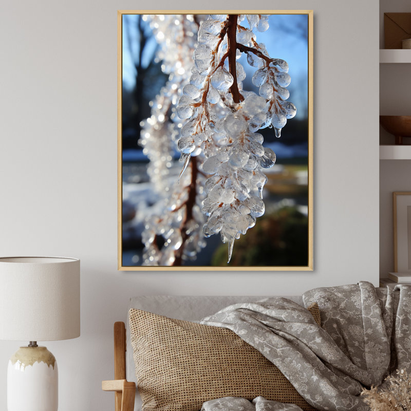 «Icy Tree in Winter II», reproduction sur toile, H 40 po x l 30 po x P 1,5 po, Cadre naturel flottant